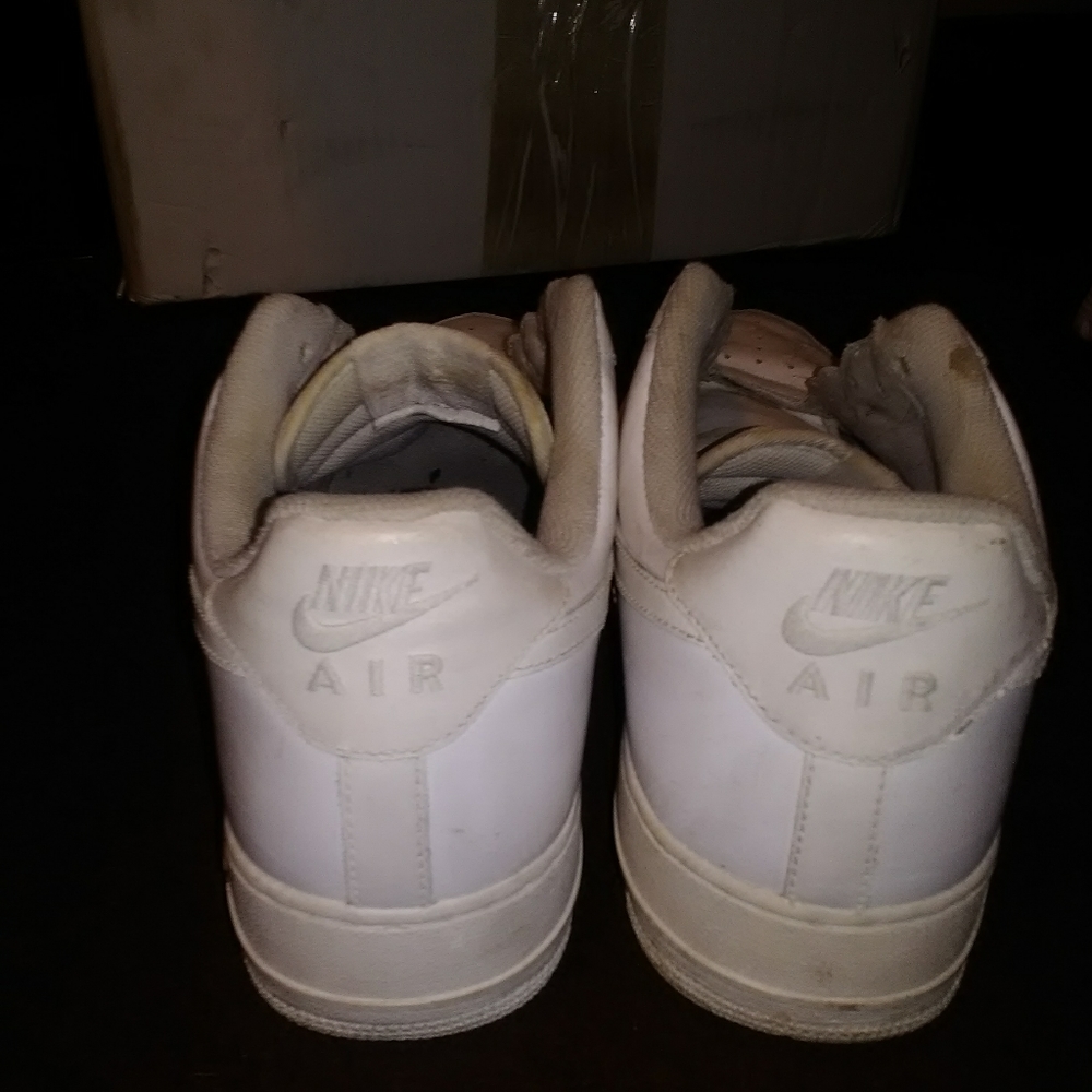Nike air tennis shoes